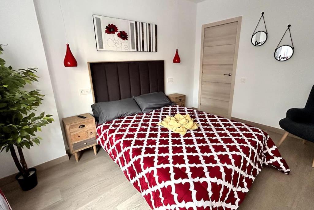 Apartament Lujo Parking, Proyector, Maquinita Y Patinetes *