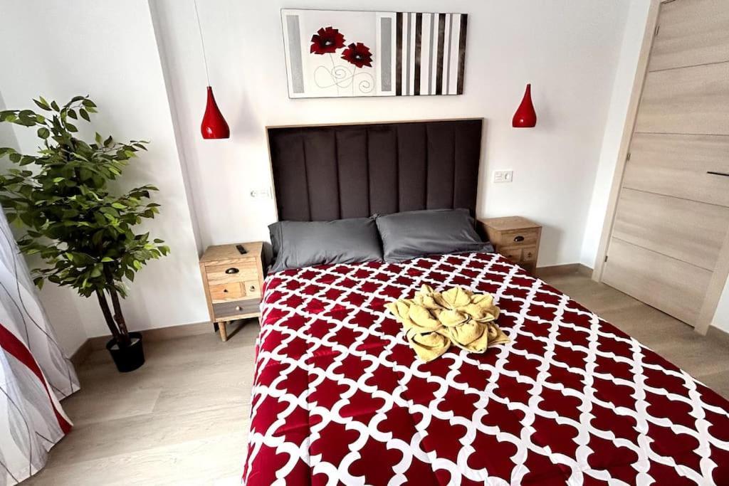 Apartament Lujo Parking, Proyector, Maquinita Y Patinetes Oviedo