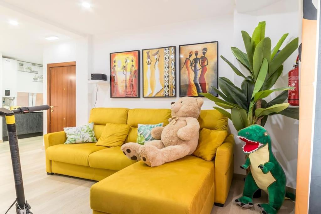 Apartment Lujo Parking, Proyector, Maquinita Y Patinetes Oviedo