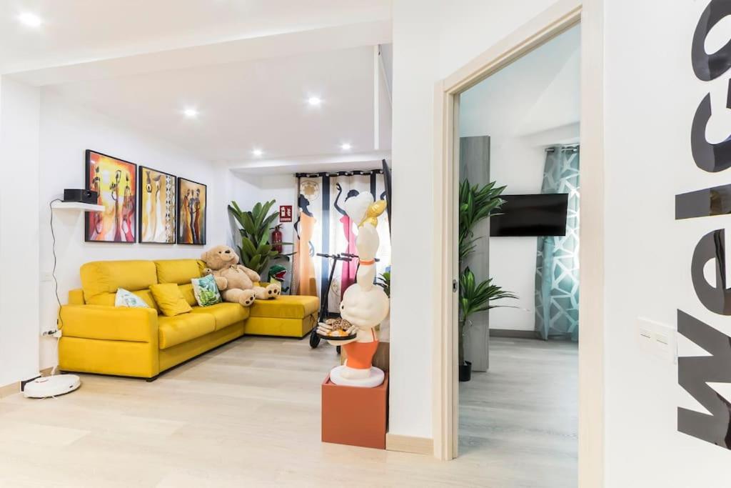 Lujo Parking, Proyector, Maquinita Y Patinetes Apartament
